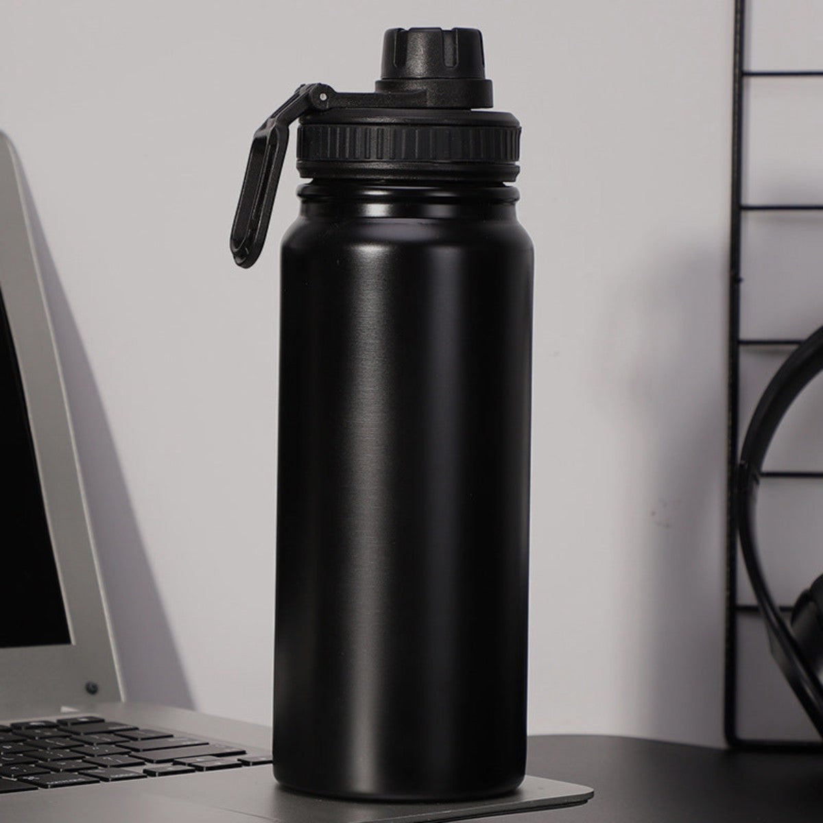 Insulated Bottle, 1 L, matte black, on charcoal